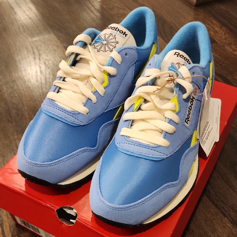 Reebok Classic Nylon Running Sneakers - Size Mens 6.5/Womens 8 - NWT